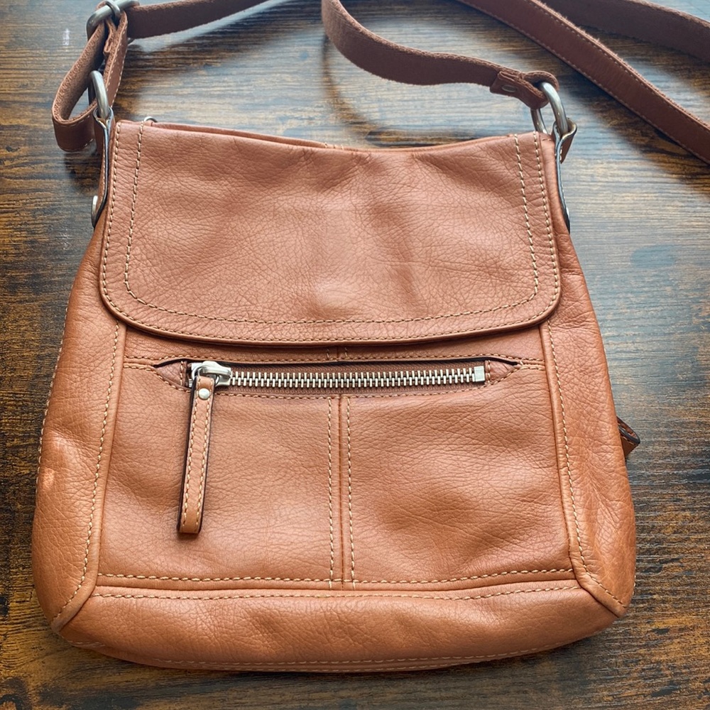 Fossil Crossbody bag.